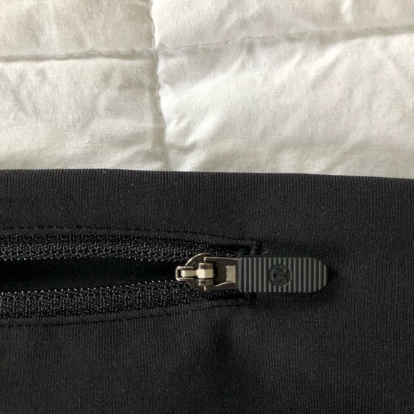 Lululemon leggings size 4 - Picture 6 of 6